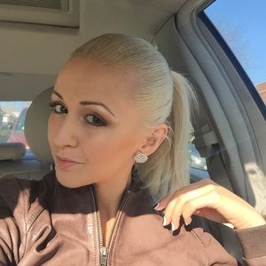 Meet your Posher, Irina